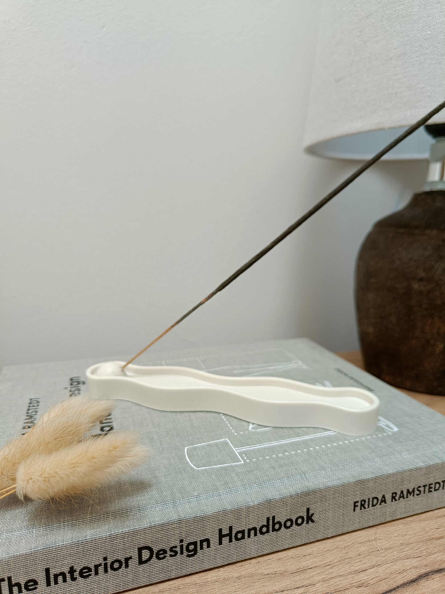 Wavy Long Natural Incense Holder